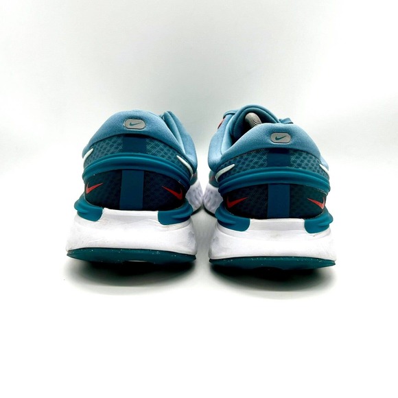 Athletic_Shoes
